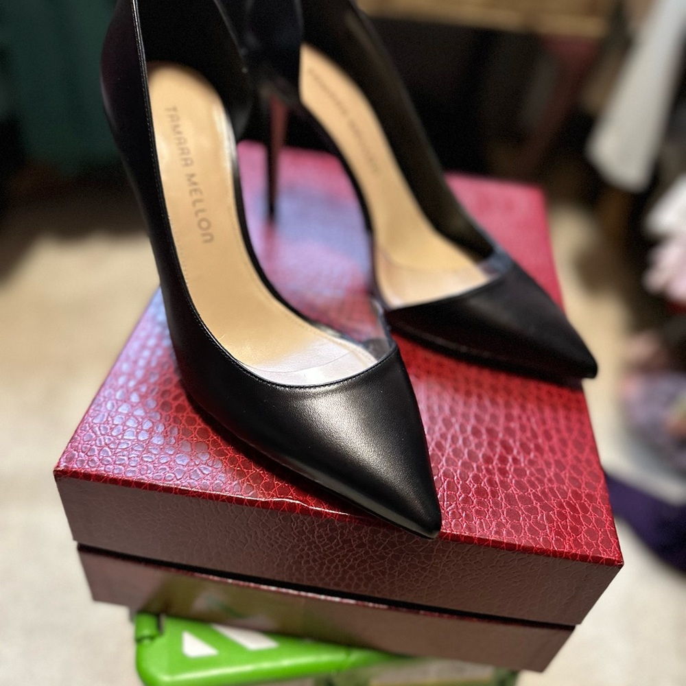 Tamara Mellon Siren Black pumps. Size 38.5 or 8.5